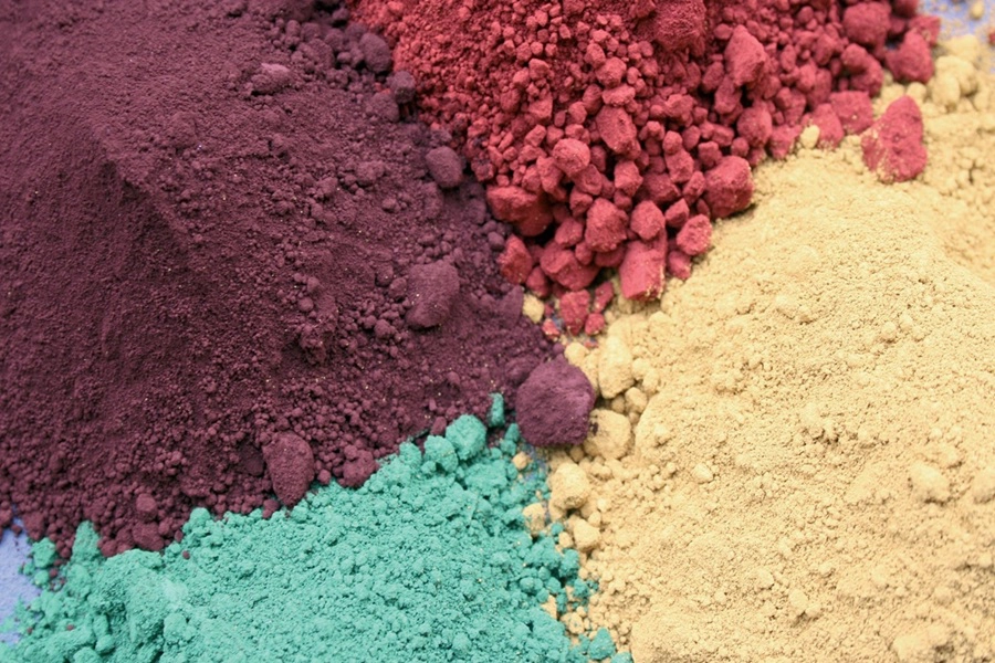 پیگمنتهای معدنی در صنایع کاشی و سرامیک بررسی ویژگیهای پیگمنتهای معدنی در صنایع کاشی و سرامیک